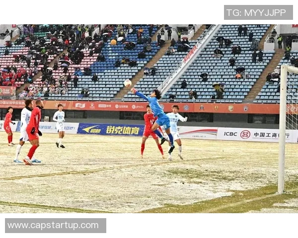 剪辑足球球星精彩瞬间 展现绝技与激情引爆球迷热血