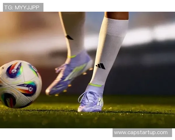 女性足球运动员如何选择适合自己的足球鞋提高比赛表现